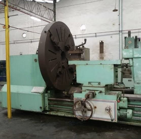 Heavy-Duty Lathe Machine for custom flange manufacturing